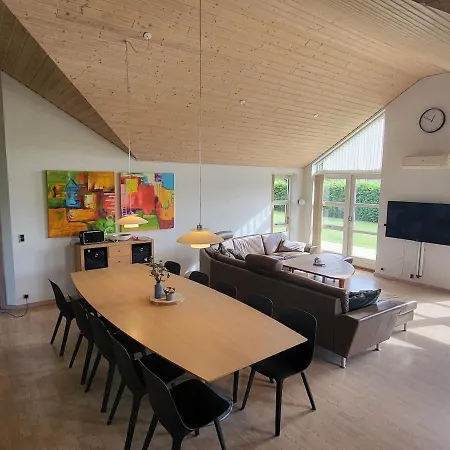 Сasa de vacaciones Luxury Activity House With Wellness And Enclosed Garden